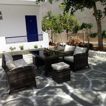 Hotel Poulakis Skála Exteriör bild